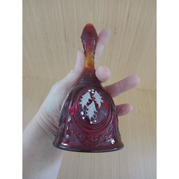 Fenton Glass Bell Red Christmas Holiday Decoration Hand painted Ringing Bell - Picture 2 of 9